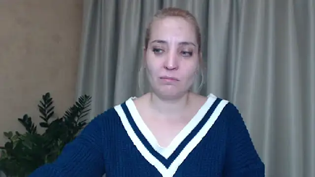 Snapshot of sweetpussy chatting on 12, 1, 2025 sweetpussy online show from 12, 1, 2025