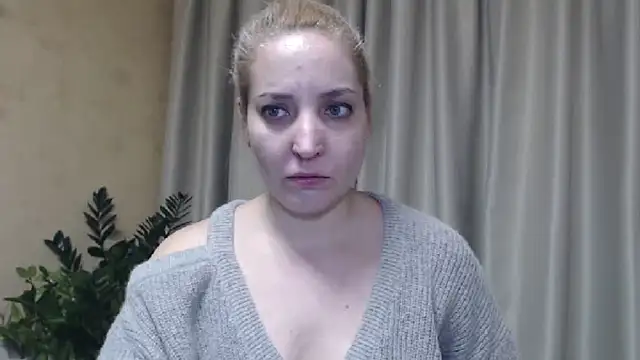 Snapshot of sweetpussy chatting on 18, 1, 2025 sweetpussy online show from 18, 1, 2025