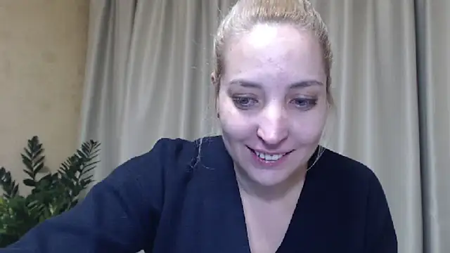 Snapshot of sweetpussy chatting on 22, 1, 2025 sweetpussy online show from 22, 1, 2025