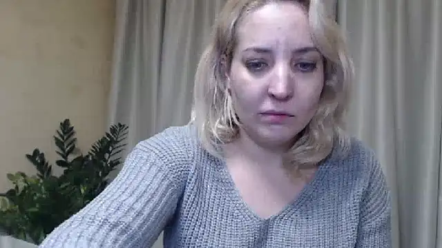 Snapshot of sweetpussy chatting on 25, 1, 2025 sweetpussy online show from 25, 1, 2025