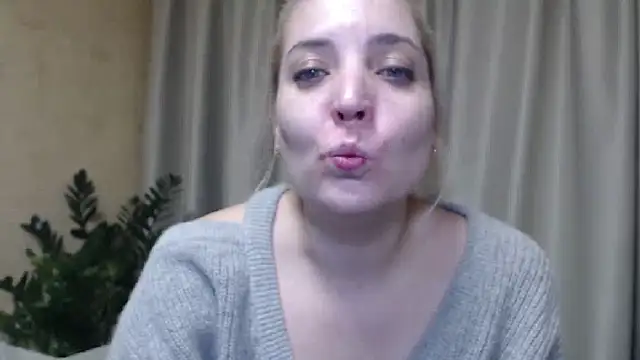 Snapshot of sweetpussy chatting on 16, 2, 2025 sweetpussy online show from 16, 2, 2025