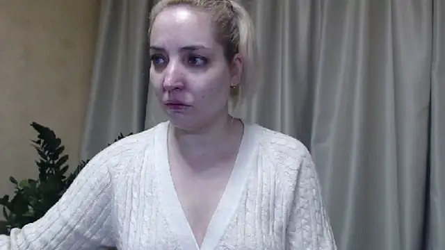 Snapshot of sweetpussy chatting on 21, 2, 2025 sweetpussy online show from 21, 2, 2025