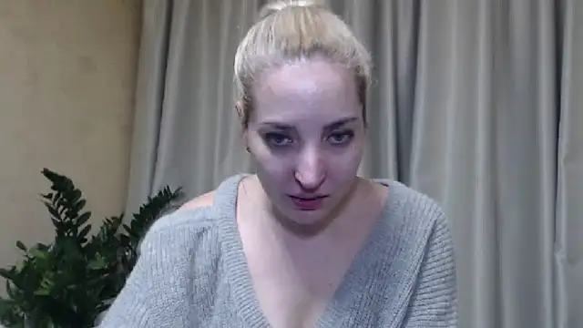 Snapshot of sweetpussy chatting on 1, 3, 2025 sweetpussy online show from 1, 3, 2025