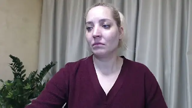 Snapshot of sweetpussy chatting on 4, 3, 2025 sweetpussy online show from 4, 3, 2025