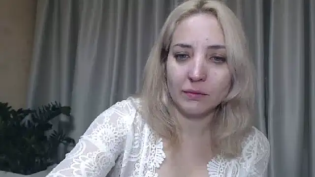 Snapshot of sweetpussy chatting on 15, 9, 2025 sweetpussy online show from 15, 9, 2025