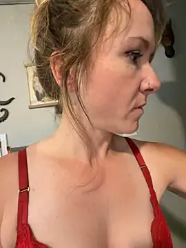 Snapshot of alluringpixie chatting on 28, 5, 2026 alluringpixie online show from 28, 5, 2026