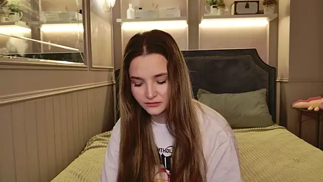 Lina Sinerz online show from 6, 3, 2026