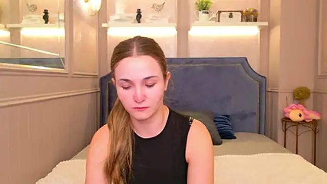 Snapshot of Lina_Sinerz chatting on 24, 6, 2026 Lina Sinerz online show from 24, 6, 2026