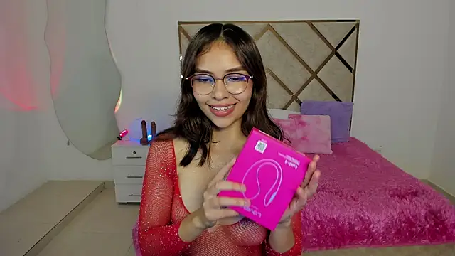 Snapshot of litle_slut chatting on 14, 1, 2026 litle slut online show from 14, 1, 2026