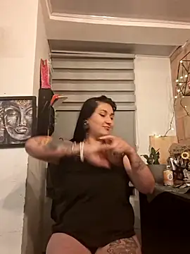 Magenta Moon online show from 18, 3, 2026