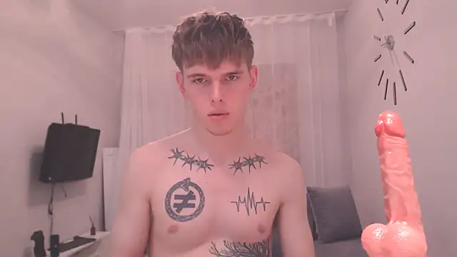 Snapshot of Fredd_Xanders chatting on 3, 6, 2026 Fredd Xanders online show from 3, 6, 2026