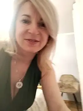 Snapshot of AhlyssaLove1155 chatting on 22, 4, 2026 AhlyssaLove1155 online show from 22, 4, 2026