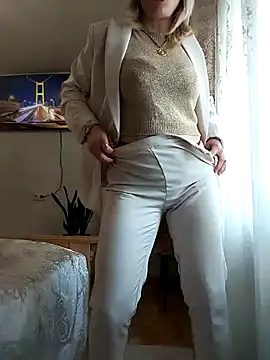 Snapshot of AhlyssaLove1155 chatting on 29, 4, 2026 AhlyssaLove1155 online show from 29, 4, 2026