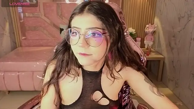 miss devil s online show from 10, 4, 2026