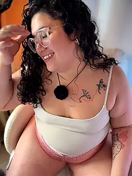 VanesssaMilf  online show from 16, 5, 2026