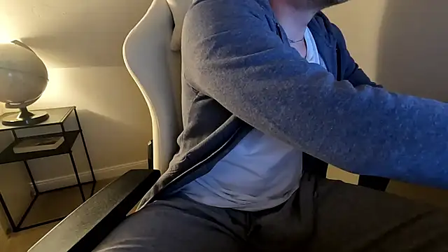 bigCock91420 online show from 2, 4, 2026