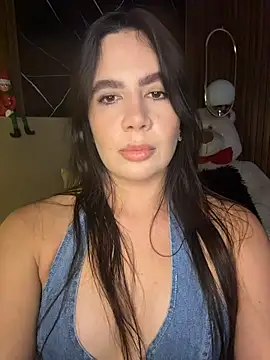 Snapshot of ValentinaEliot chatting on 14, 12, 2025 ValentinaEliot online show from 14, 12, 2025