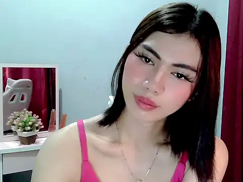 Ur hottestdella online show from 16, 2, 2026