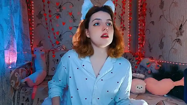 Ari Meow online show from 8, 4, 2026