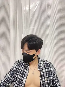 Snapshot of kimze7 chatting on 15, 12, 2025 kimze7 online show from 15, 12, 2025