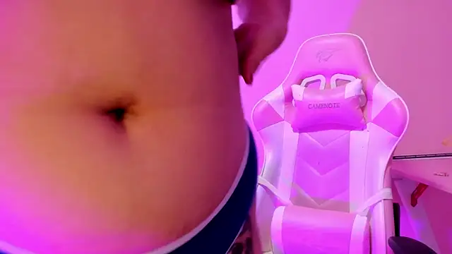 Snapshot of NaomySakura chatting on 15, 12, 2025 NaomySakura online show from 15, 12, 2025