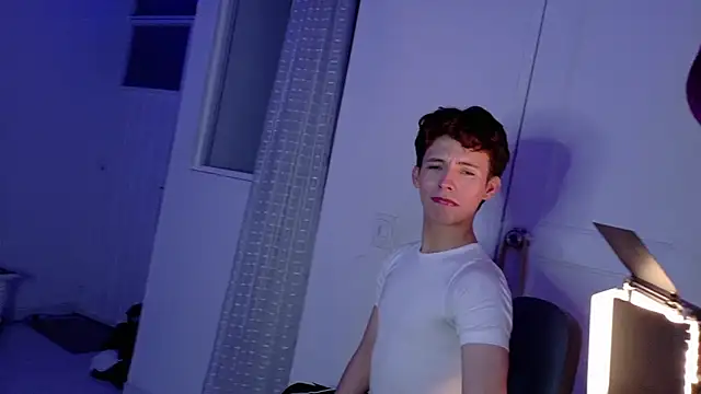 Snapshot of Dani_Dancer chatting on 5, 2, 2026 Dani Dancer online show from 5, 2, 2026