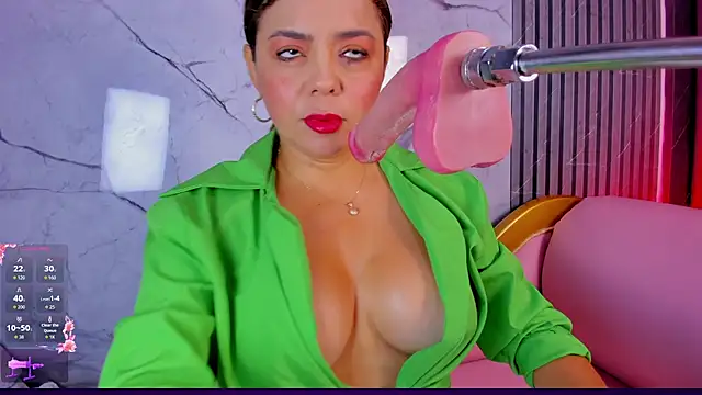 Snapshot of shayra_boobs2 chatting on 2, 6, 2026 shayra boobs2 online show from 2, 6, 2026