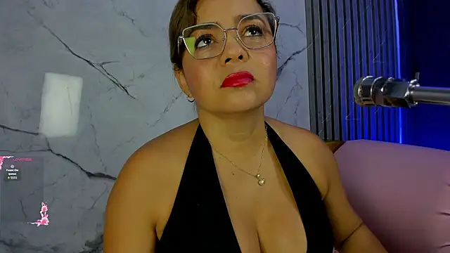 Snapshot of shayra_boobs2 chatting on 14, 7, 2026 shayra boobs2 online show from 14, 7, 2026