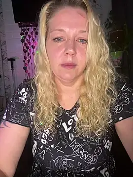 Snapshot of JenniferCarmen chatting on 20, 2, 2026 JenniferCarmen online show from 20, 2, 2026