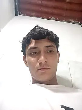 Snapshot of maikel23grande chatting on 14, 12, 2025 maikel23grande online show from 14, 12, 2025