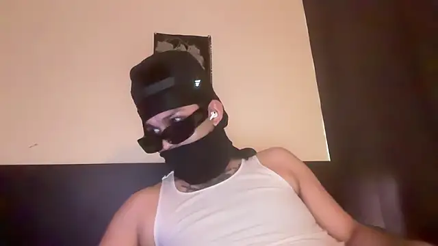 Snapshot of angelblanco chatting on 4, 5, 2026 angelblanco online show from 4, 5, 2026