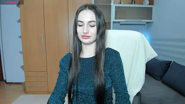 MiraaLes online show from 17, 4, 2026