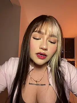 Snapshot of Daniela_ruizz chatting on 26, 6, 2026 Daniela ruizz online show from 26, 6, 2026