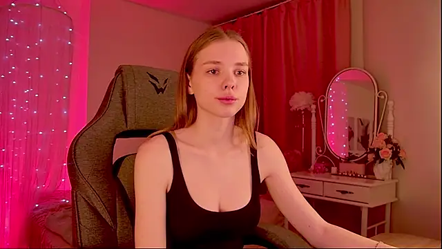 Snapshot of BellaHaadiid chatting on 16, 12, 2025 BellaHaadiid online show from 16, 12, 2025