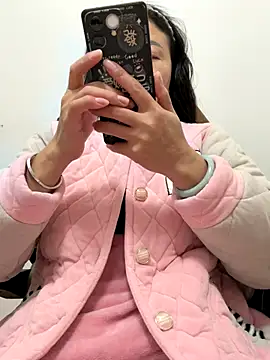 Snapshot of cmvoo chatting on 15, 12, 2025 cmvoo online show from 15, 12, 2025