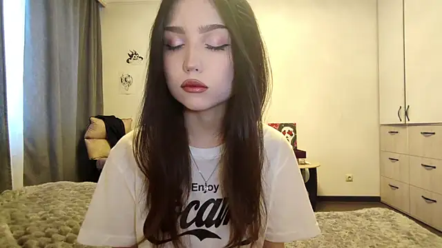 Qwami Amie online show from 24, 2, 2026