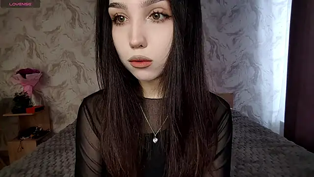 Snapshot of Qwami_Amie chatting on 25, 4, 2026 Qwami Amie online show from 25, 4, 2026