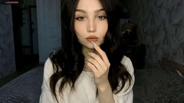 Snapshot of Qwami_Amie chatting on 28, 5, 2026 Qwami Amie online show from 28, 5, 2026