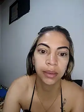 Evangeline Bonnet online show from 4, 2, 2026