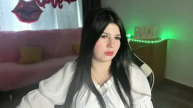 Snapshot of KisaModel chatting on 7, 5, 2026 KisaModel online show from 7, 5, 2026