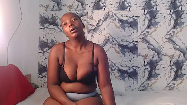 Snapshot of CurvyJ255 chatting on 24, 6, 2026 CurvyJ255 online show from 24, 6, 2026