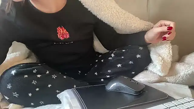 ijustturned18today online show from 22, 12, 2025