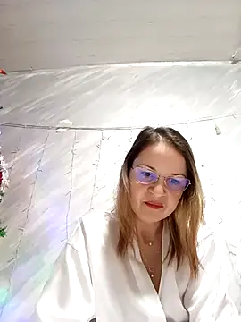 Snapshot of NikkyNatural chatting on 17, 12, 2025 NikkyNatural online show from 17, 12, 2025