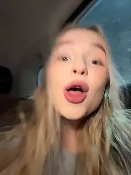 -teenytiny- online show from 3, 2, 2026