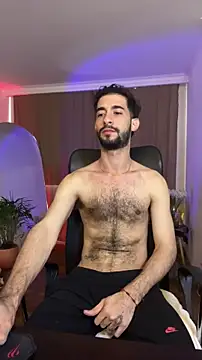 Snapshot of _YOURHERO chatting on 21, 12, 2025 YOURHERO online show from 21, 12, 2025