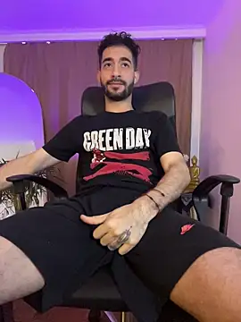 Snapshot of _YOURHERO chatting on 22, 2, 2026 YOURHERO online show from 22, 2, 2026