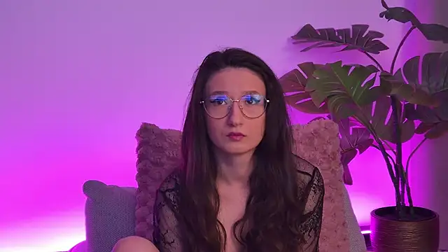 TheaMalekoo online show from 9, 4, 2026