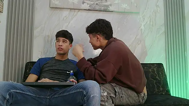 Snapshot of YOUNG_GUYS1 chatting on 19, 5, 2026 YOUNG GUYS1 online show from 19, 5, 2026