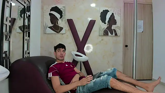 Snapshot of YOUNG_GUYS1 chatting on 2, 6, 2026 YOUNG GUYS1 online show from 2, 6, 2026