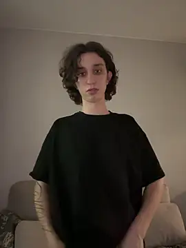 Snapshot of JuicyBoy777 chatting on 17, 12, 2025 JuicyBoy777 online show from 17, 12, 2025